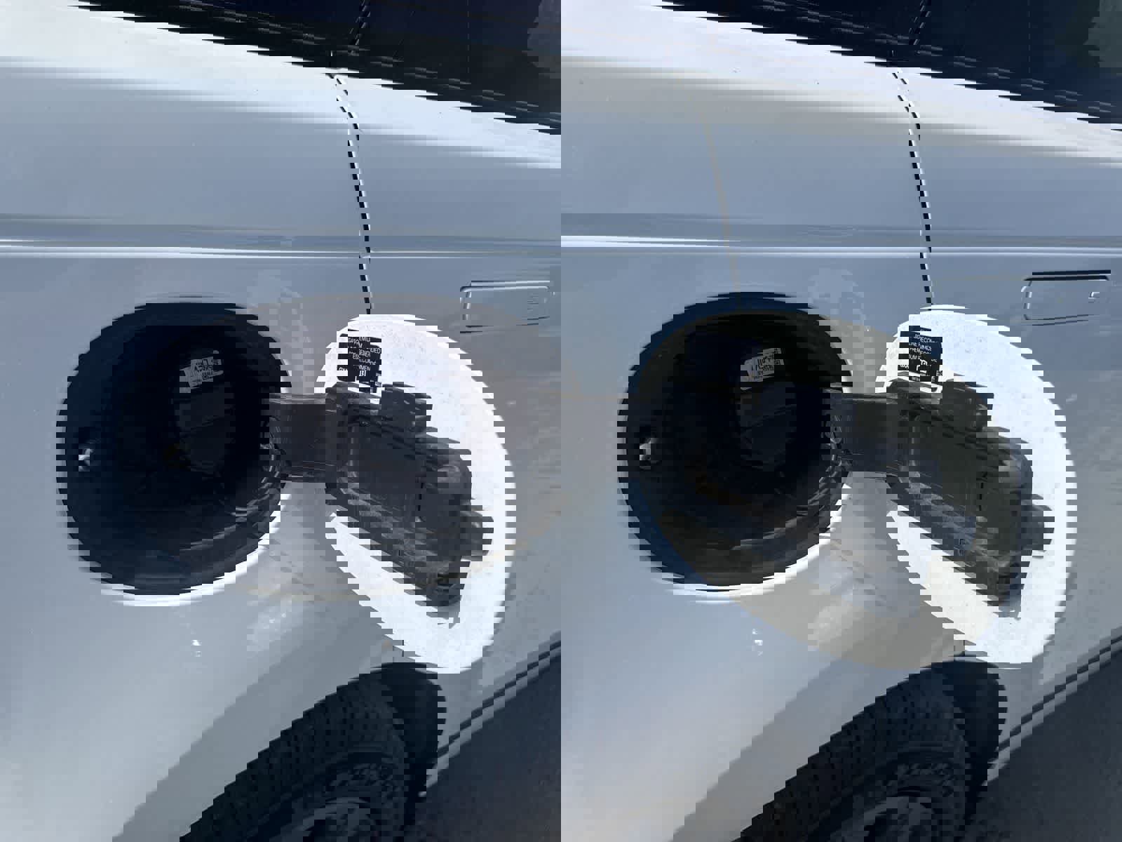 Used 2018 Land Rover Range Rover Velar R-Dynamic SE image 14