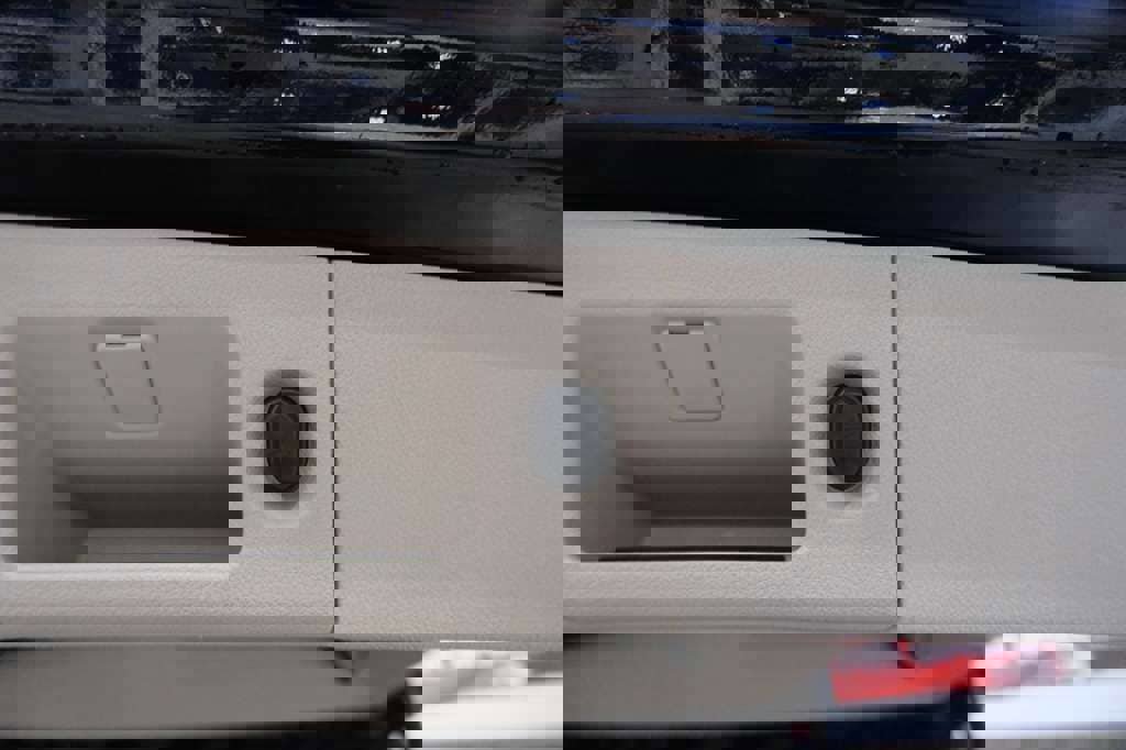 Used 2019 Cadillac Escalade ESV Luxury image 11