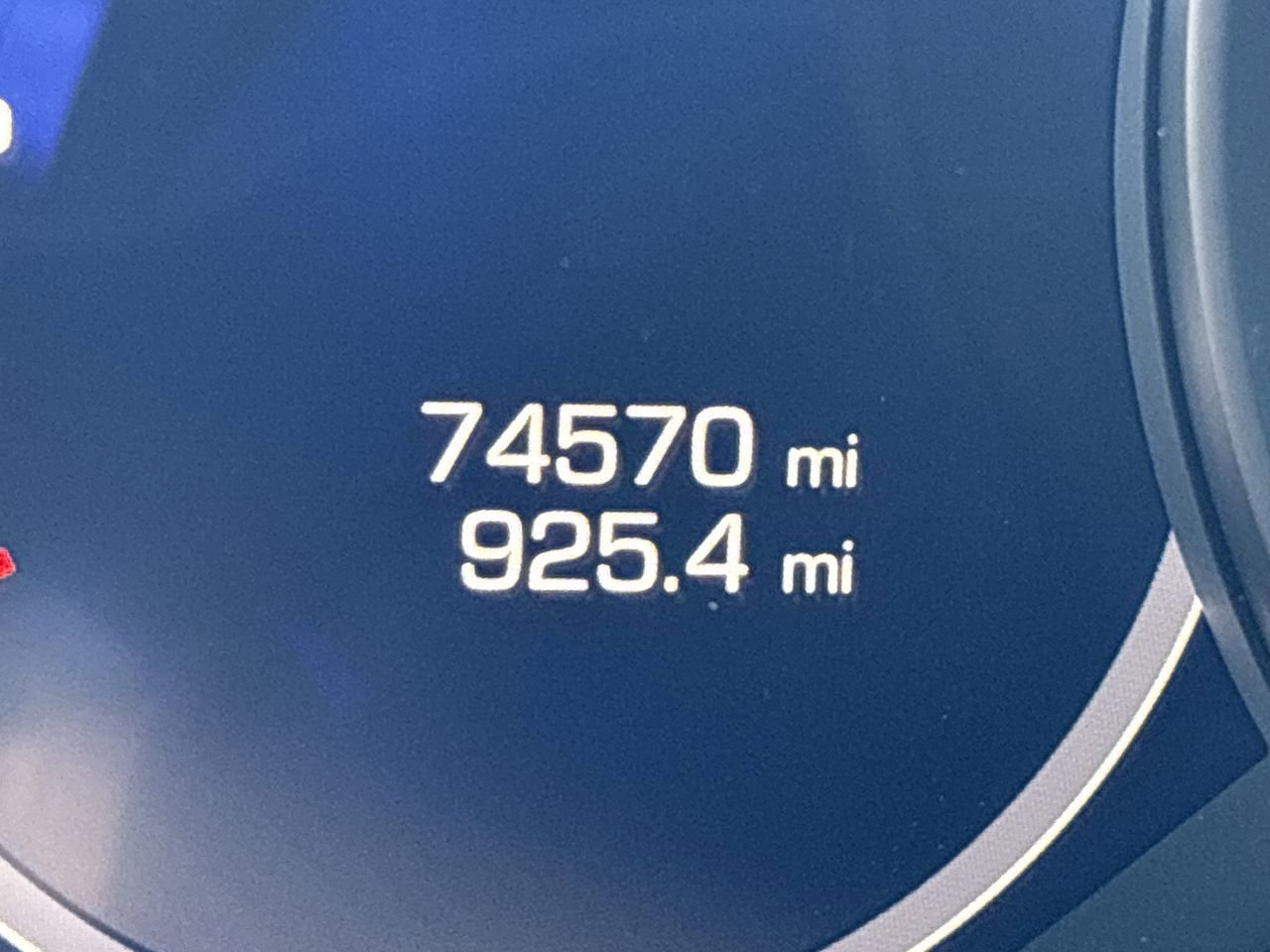 Used 2020 Porsche Cayenne image 34