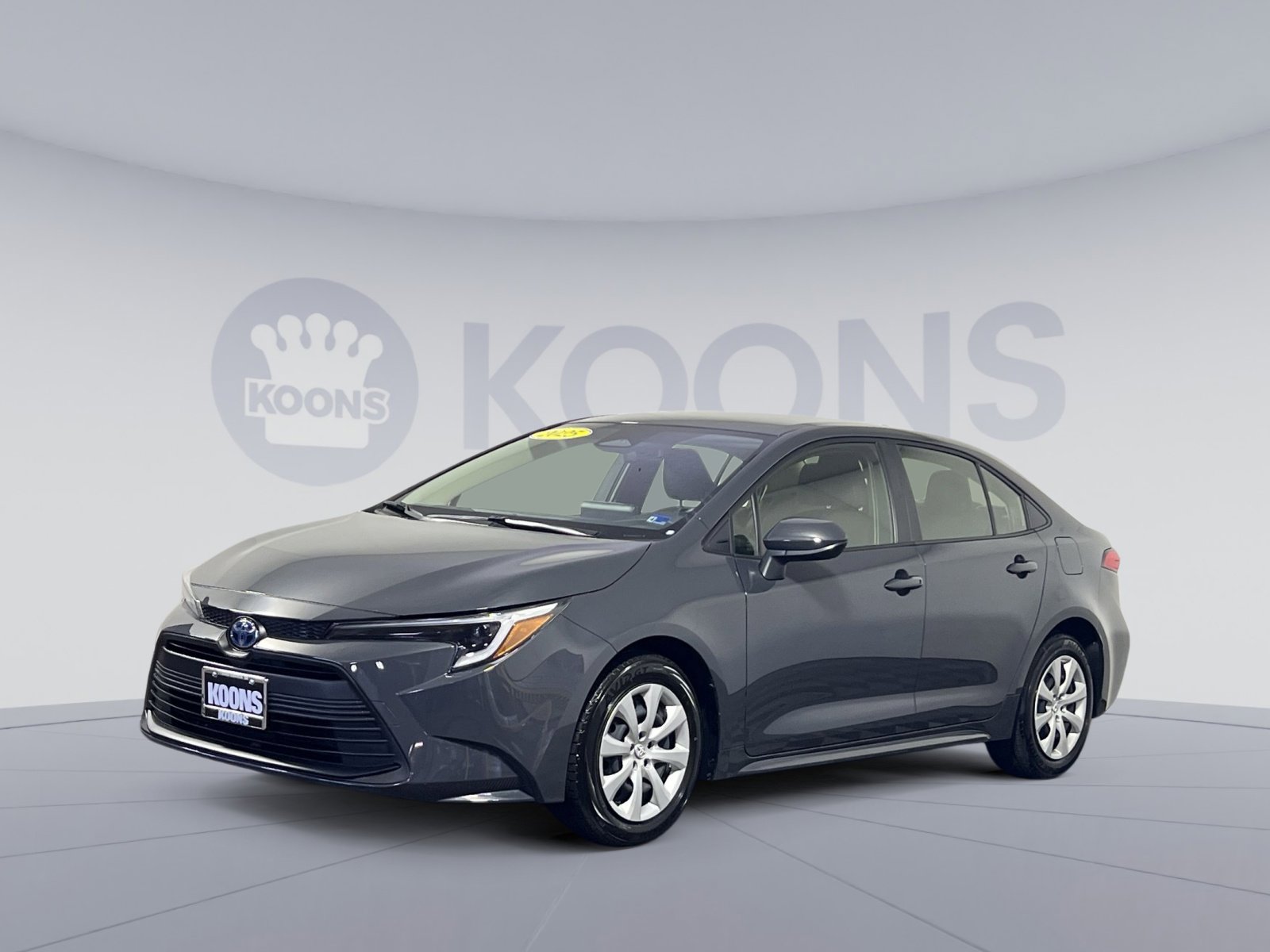 Used 2025 Toyota Corolla LE image 1