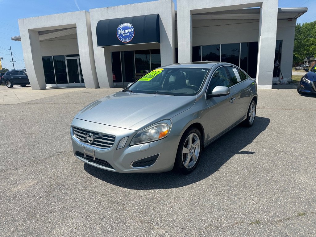 Used 2013 Volvo S60 T5 FWD image 1