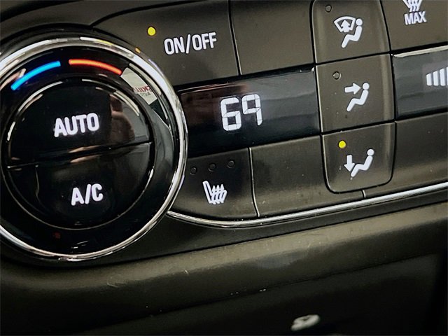 Used 2022 Chevrolet TrailBlazer RS w/ Technology Package image 21