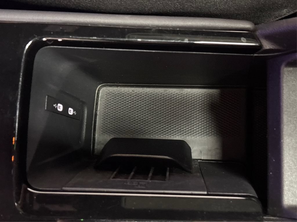 Used 2025 Volkswagen Tiguan SEL R-Line AWD/4WD image 41