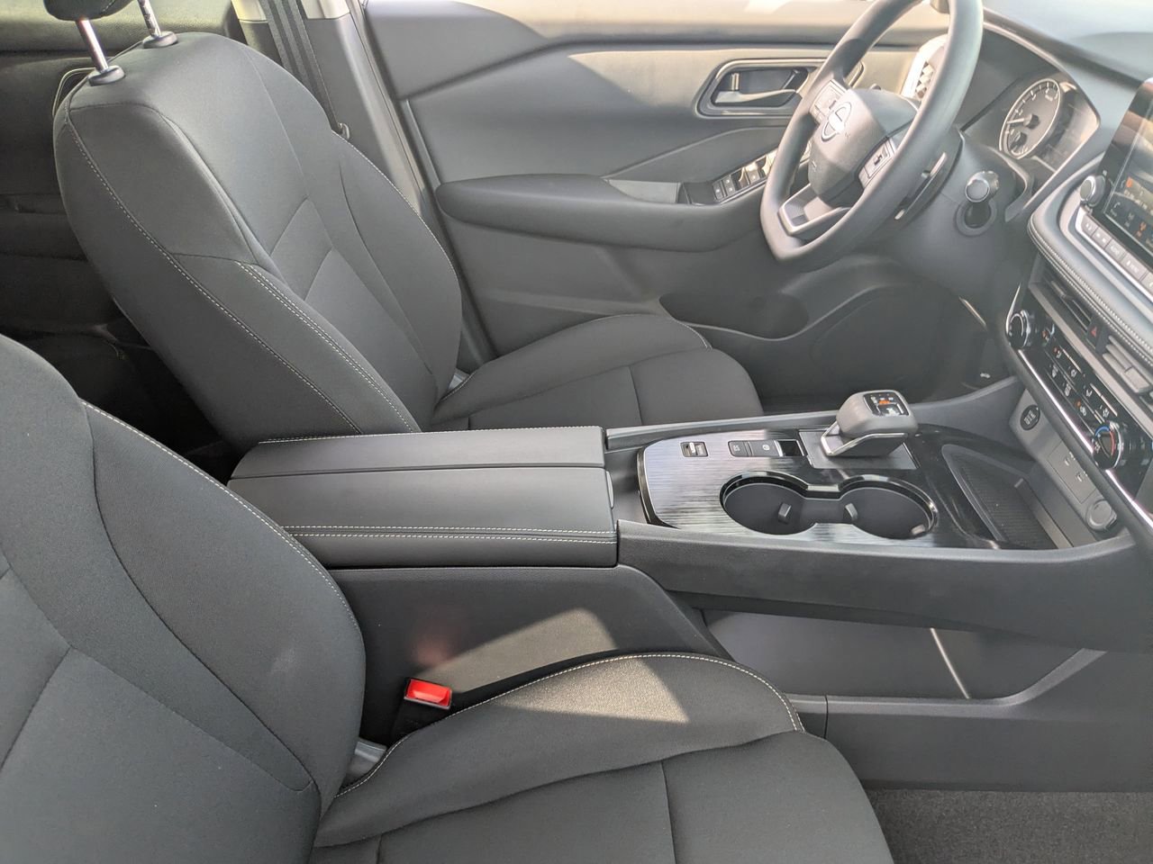 New 2026 Nissan Rogue S image 30