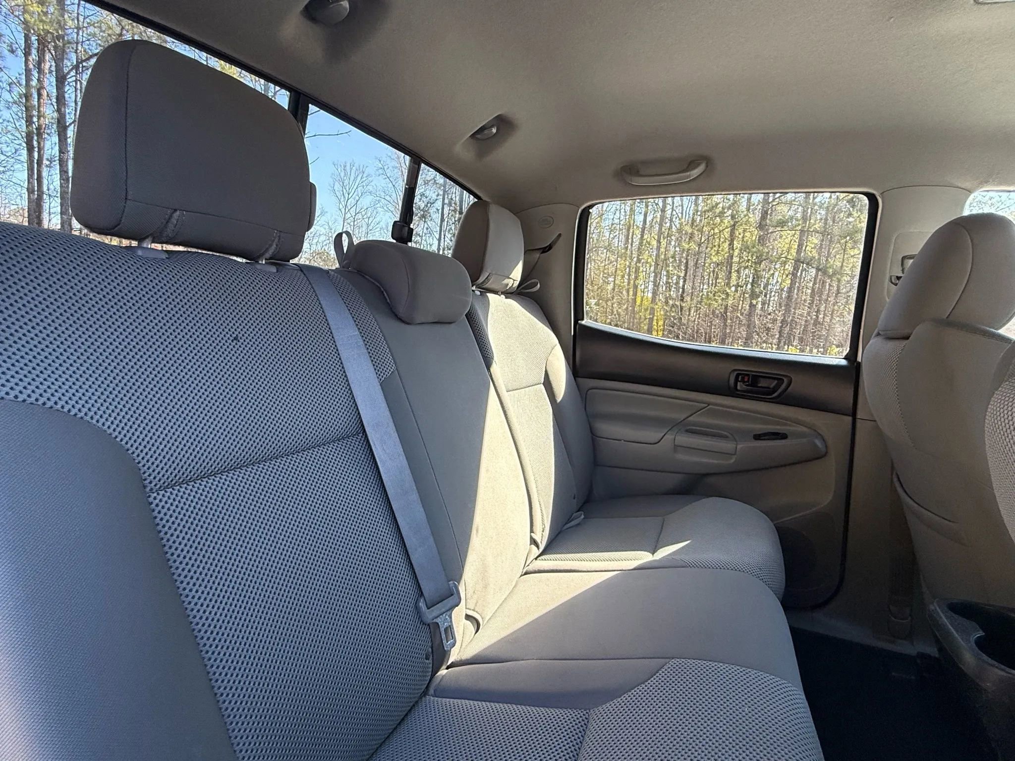 Used 2015 Toyota Tacoma PreRunner image 21