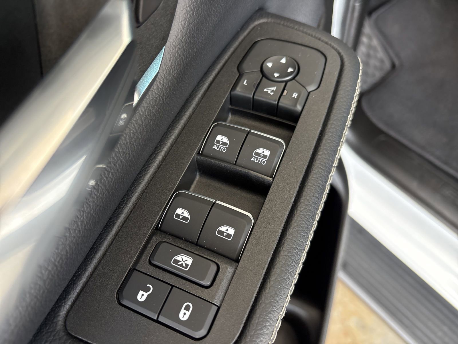 Used 2026 RAM 1500 Laramie w/ Night Edition image 11