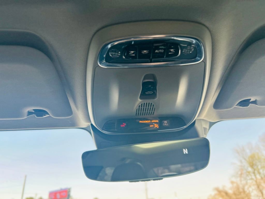 Used 2020 Volvo S60 T5 Momentum image 46