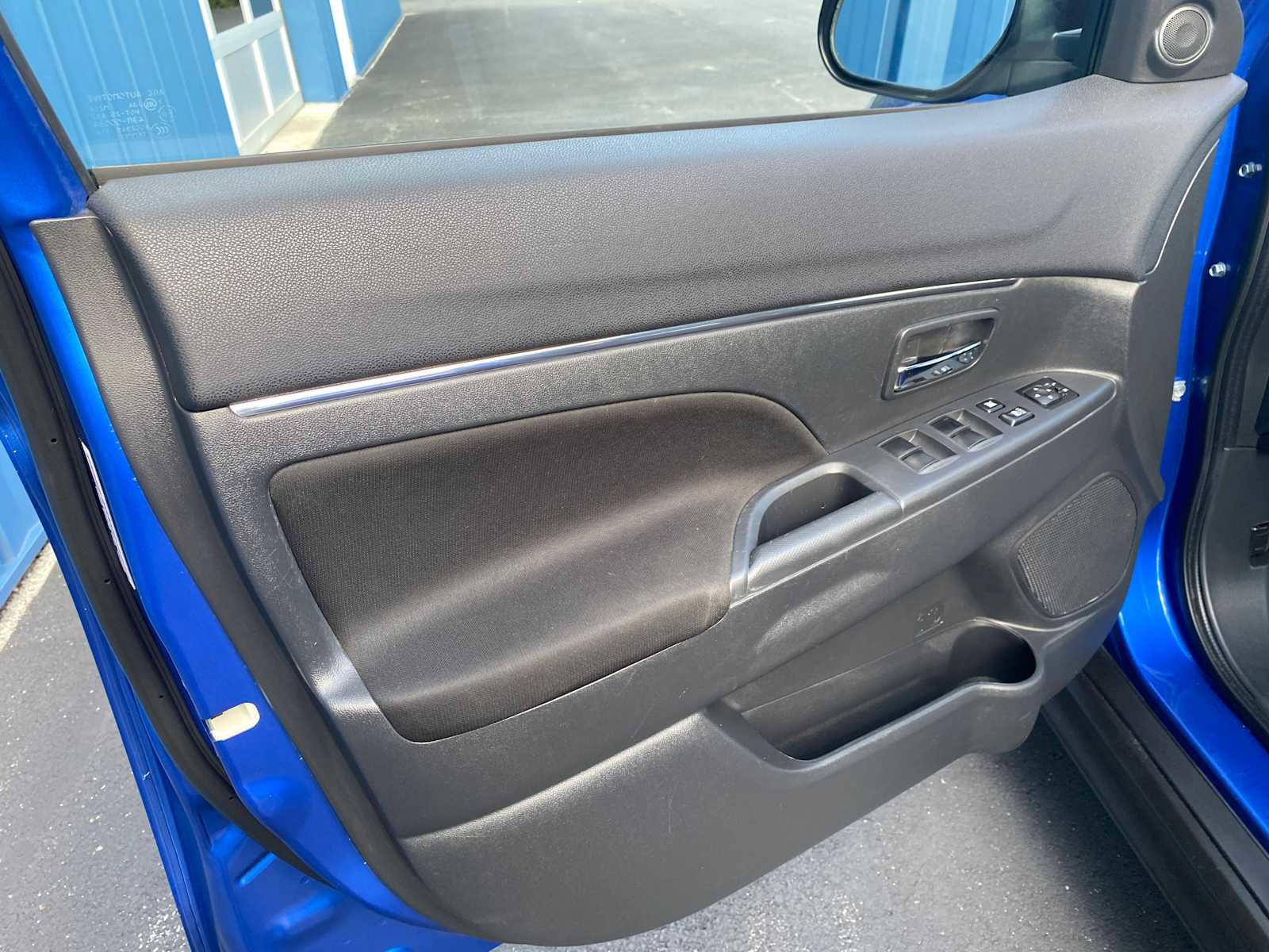 Used 2020 Mitsubishi Outlander Sport ES FWD image 28