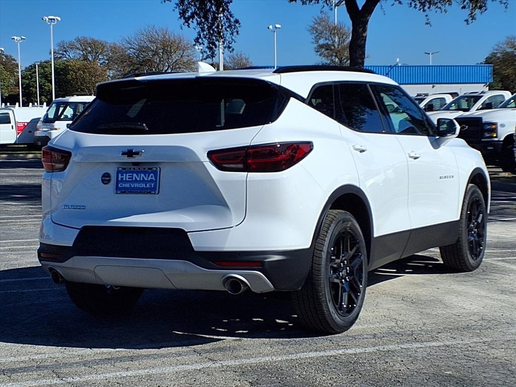 New 2025 Chevrolet Blazer LT w/ Convenience Package image 4
