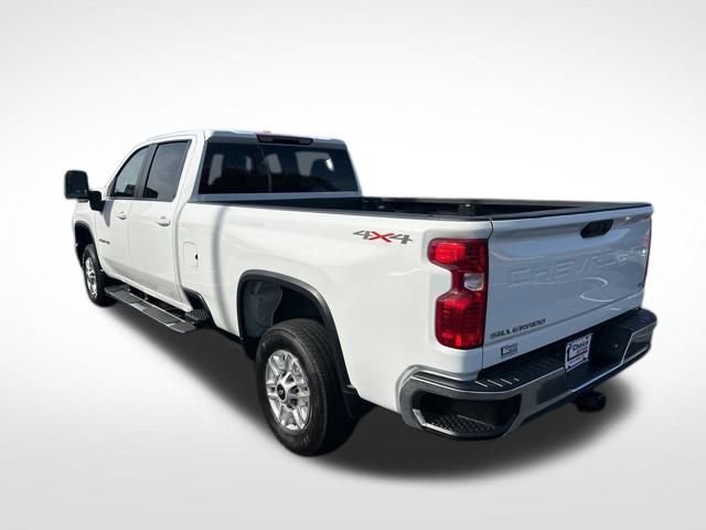 Used 2024 Chevrolet Silverado 2500 LT image 4