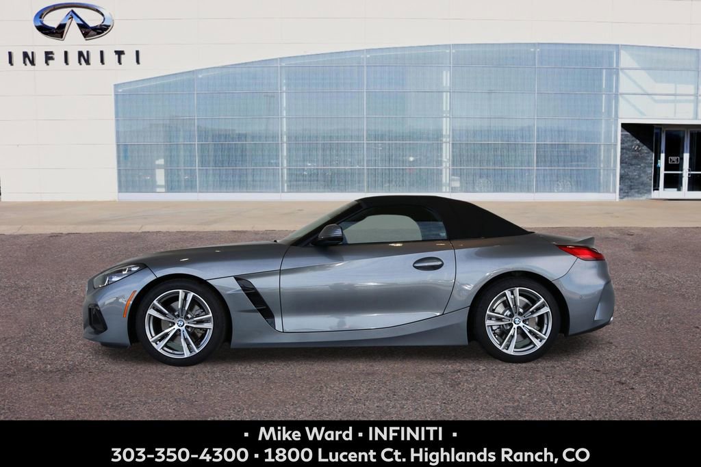 Used 2025 BMW Z4 sDrive30i image 2