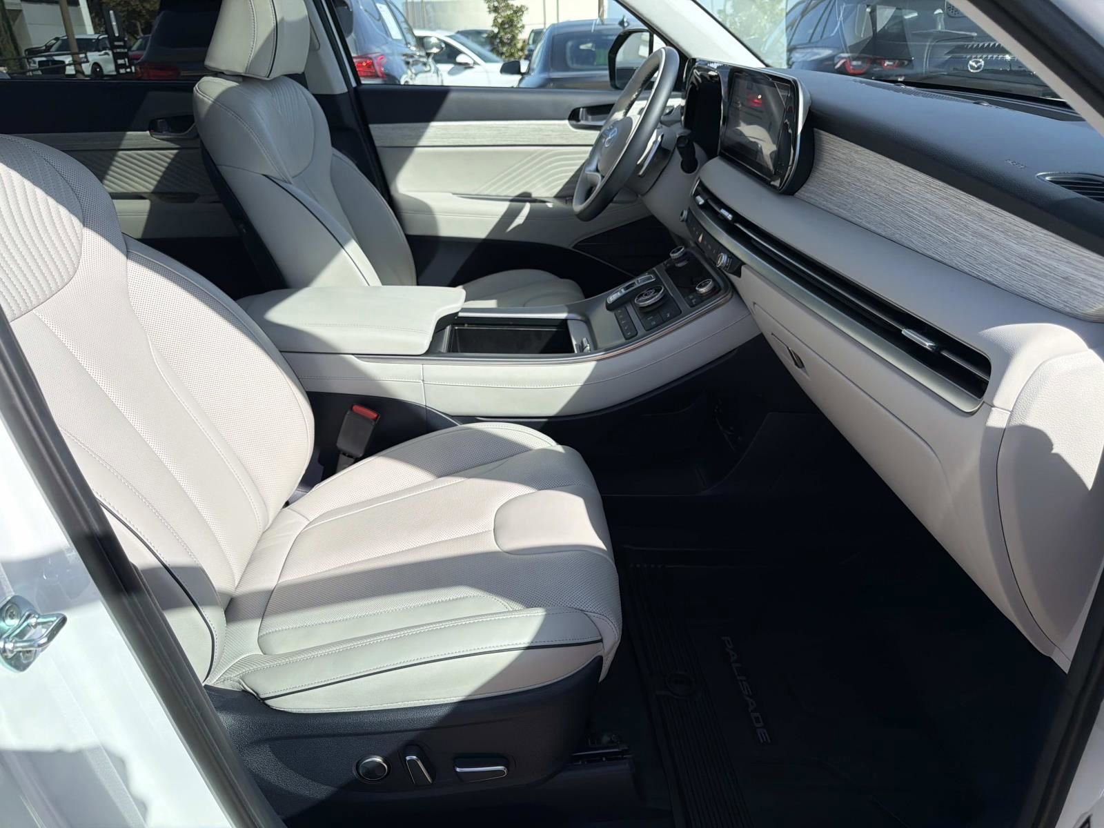 Used 2025 Hyundai Palisade Calligraphy FWD image 8