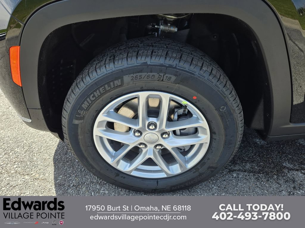 New 2026 Jeep Grand Cherokee L Laredo AWD/4WD image 9