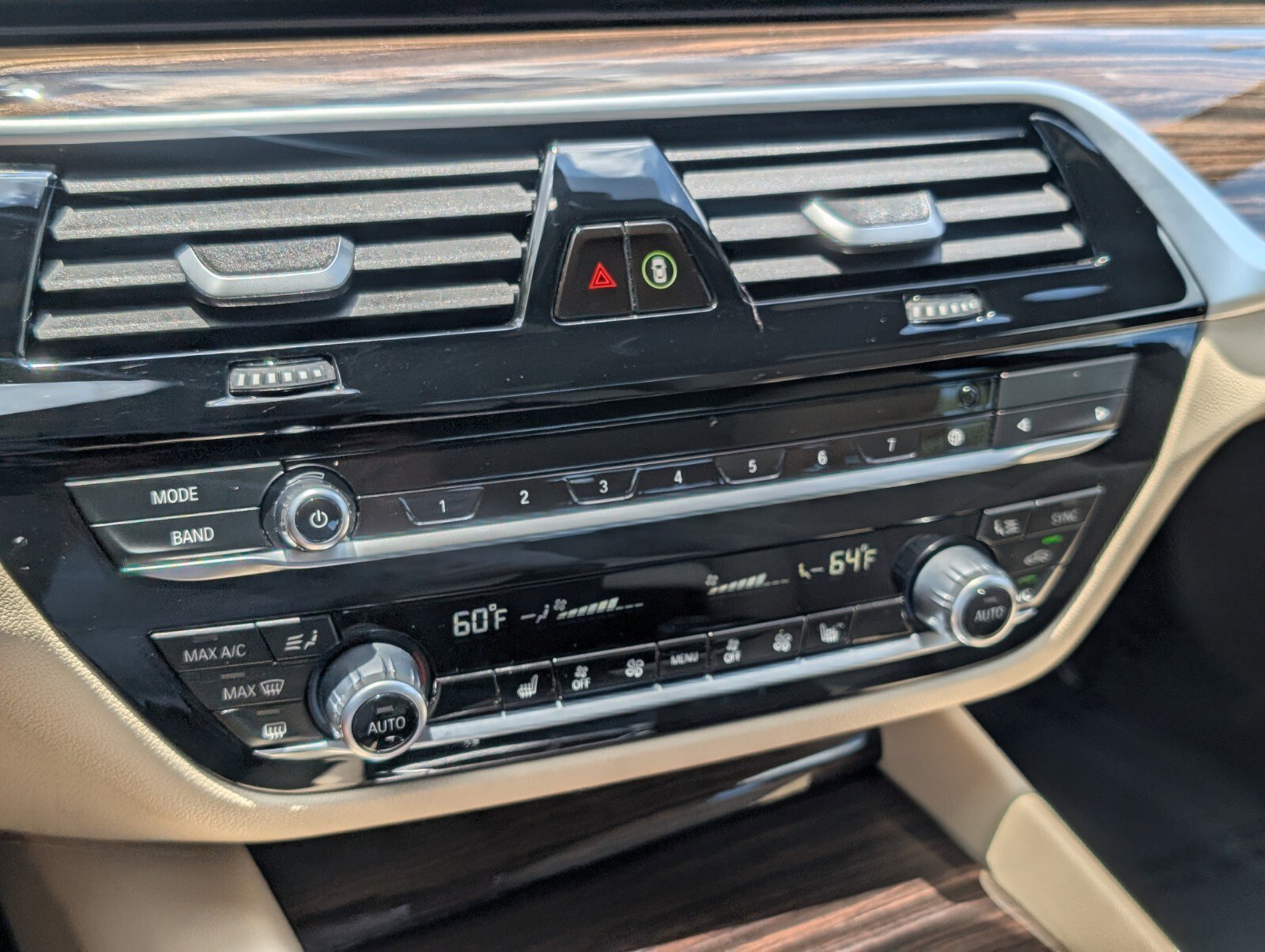 Used 2023 BMW 530i w/ Premium Package RWD image 28