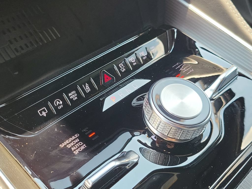 New 2026 Jeep Grand Wagoneer Summit AWD/4WD image 21