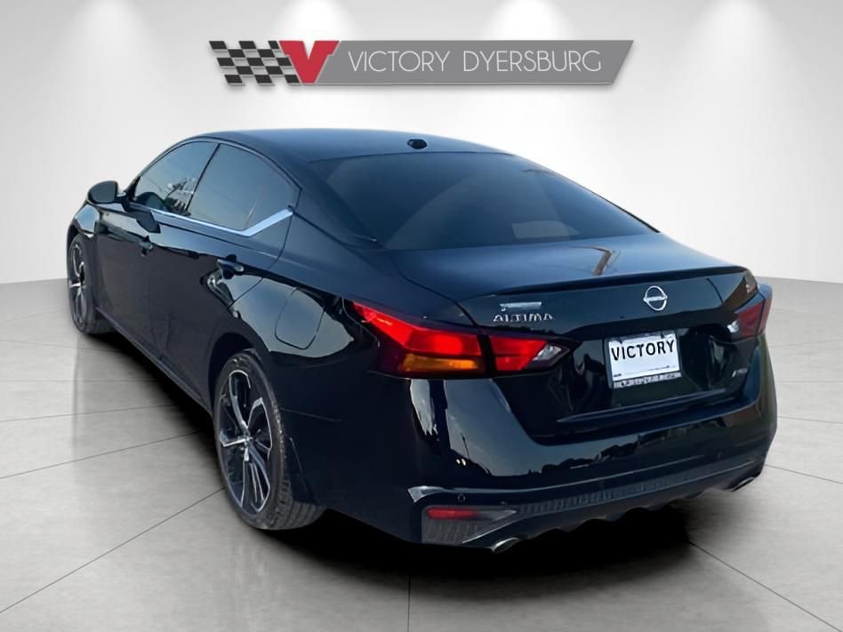 Used 2024 Nissan Altima 2.5 SR AWD/4WD image 6
