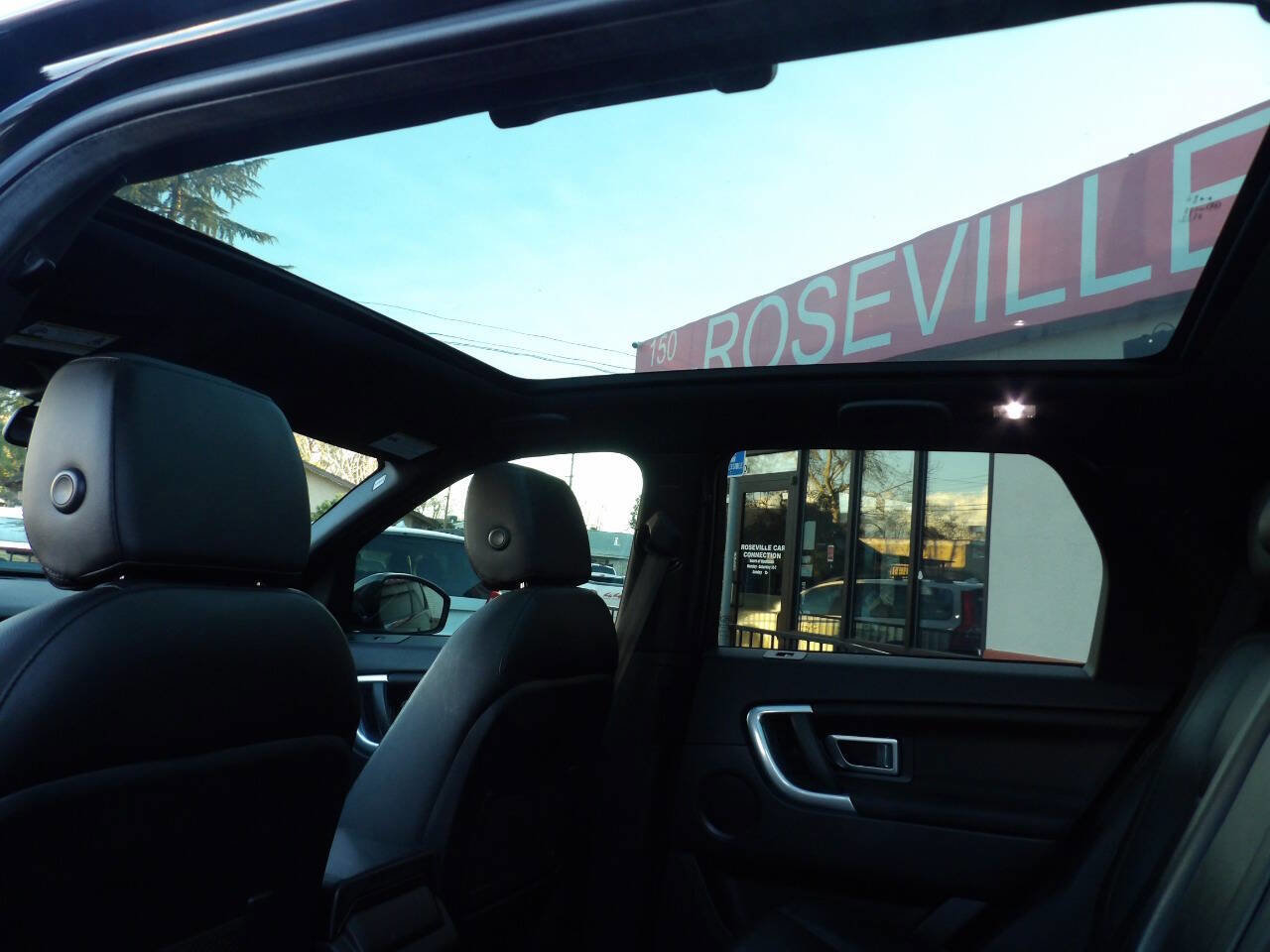 Used 2016 Land Rover Discovery Sport HSE image 9