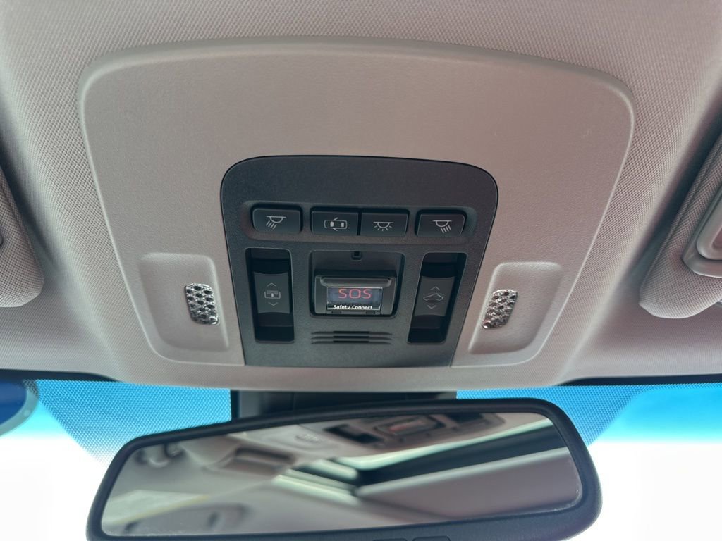 Used 2019 Toyota Camry XSE image 28