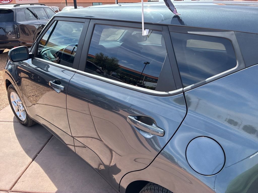 Certified 2025 Kia Soul LX w/ LX Technology Package FWD image 14
