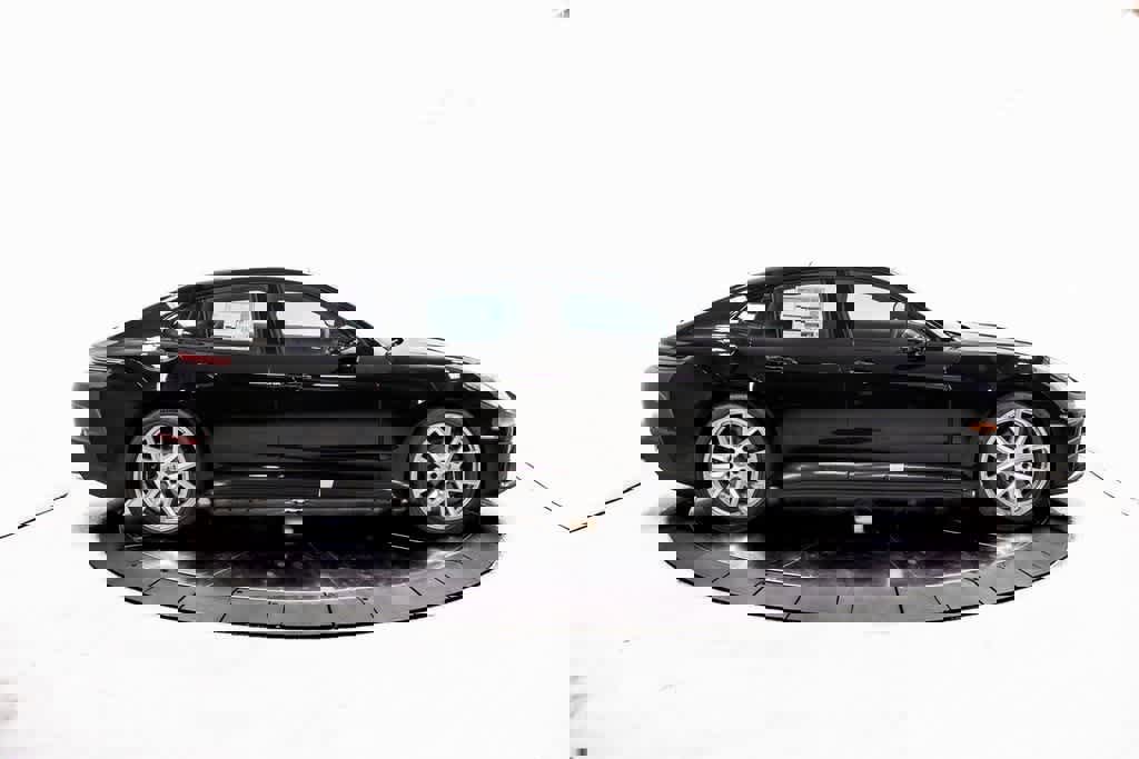 New 2025 Porsche Panamera 4 image 8