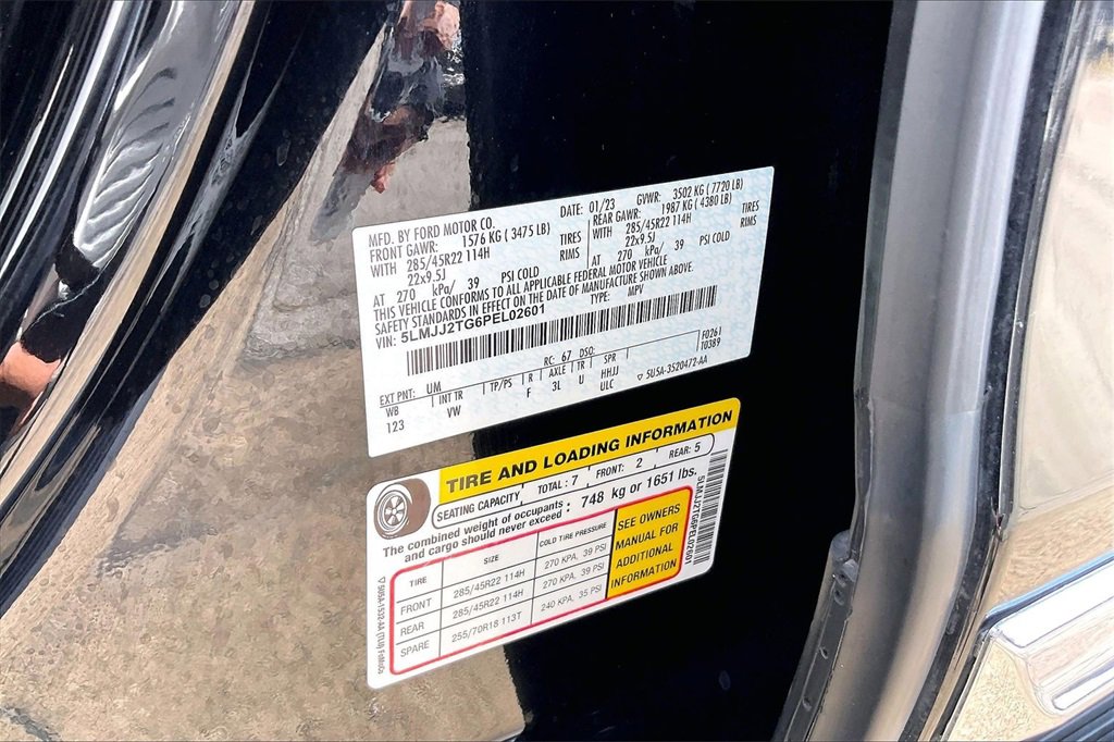 Used 2023 Lincoln Navigator Black Label image 16