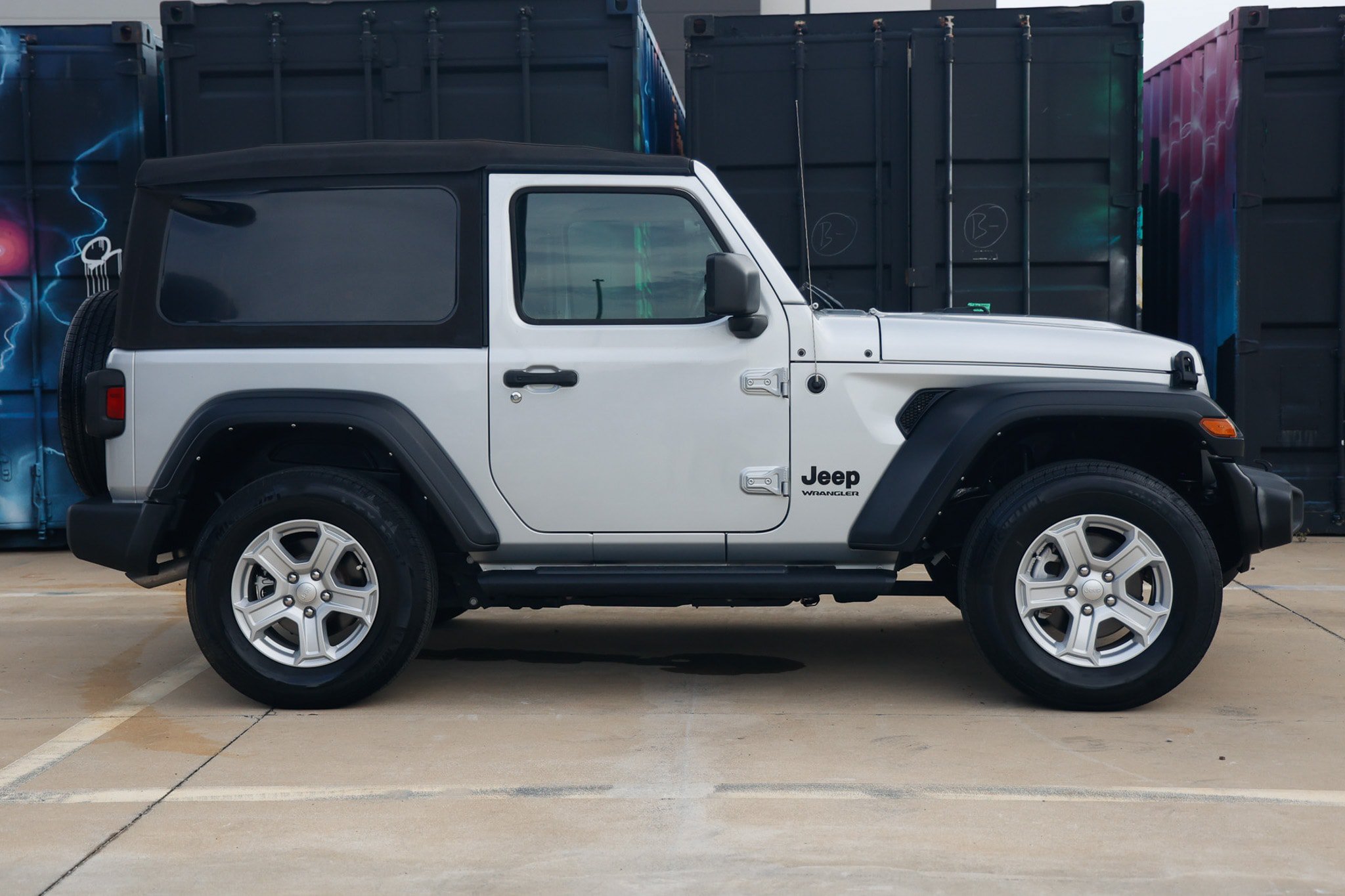 Used 2022 Jeep Wrangler Sport AWD/4WD image 17
