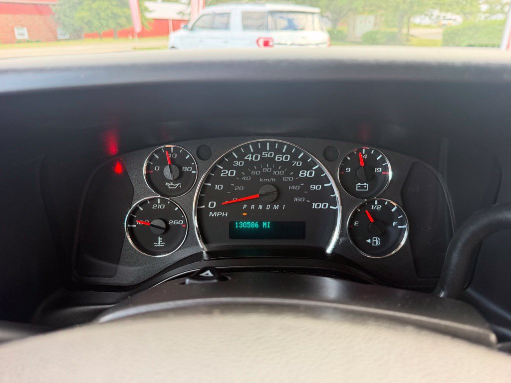 Used 2020 Chevrolet Express 2500 w/ Driver Convenience Package RWD image 14