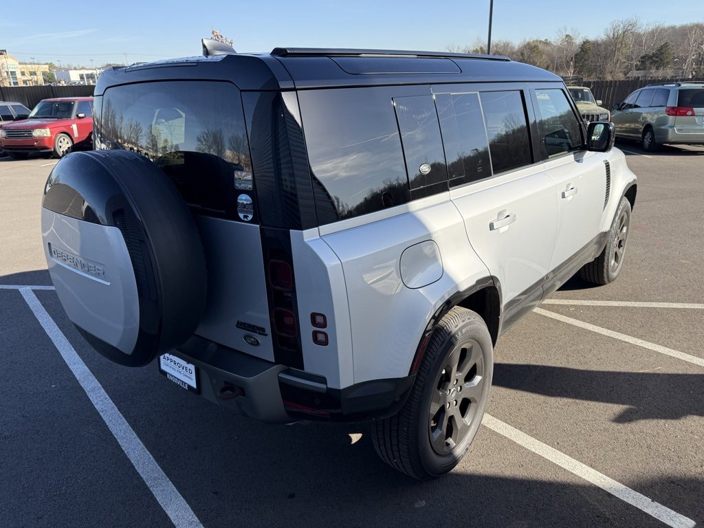 Used 2023 Land Rover Defender 110 X-Dynamic SE image 8