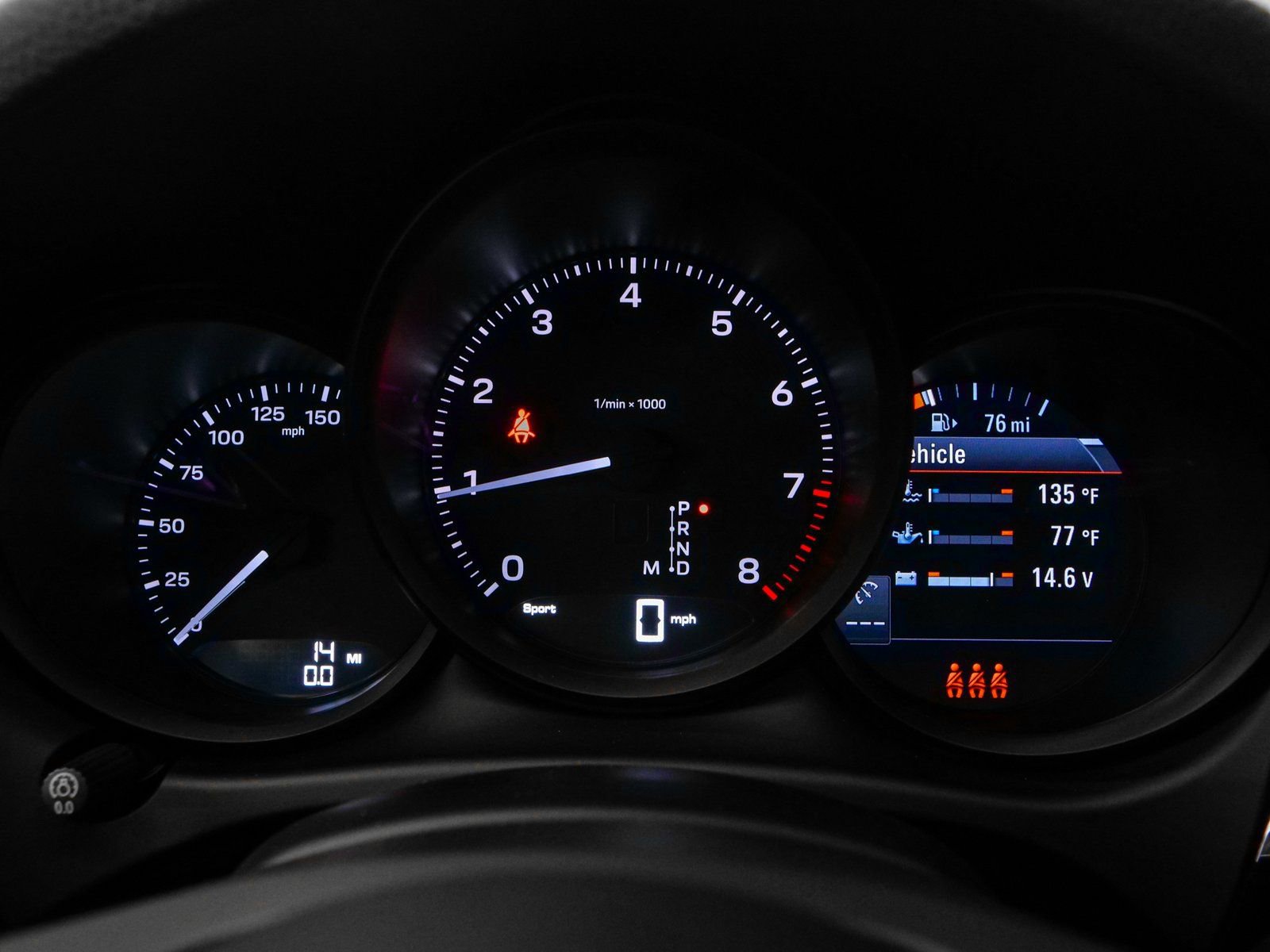 Certified 2025 Porsche Macan AWD/4WD image 29