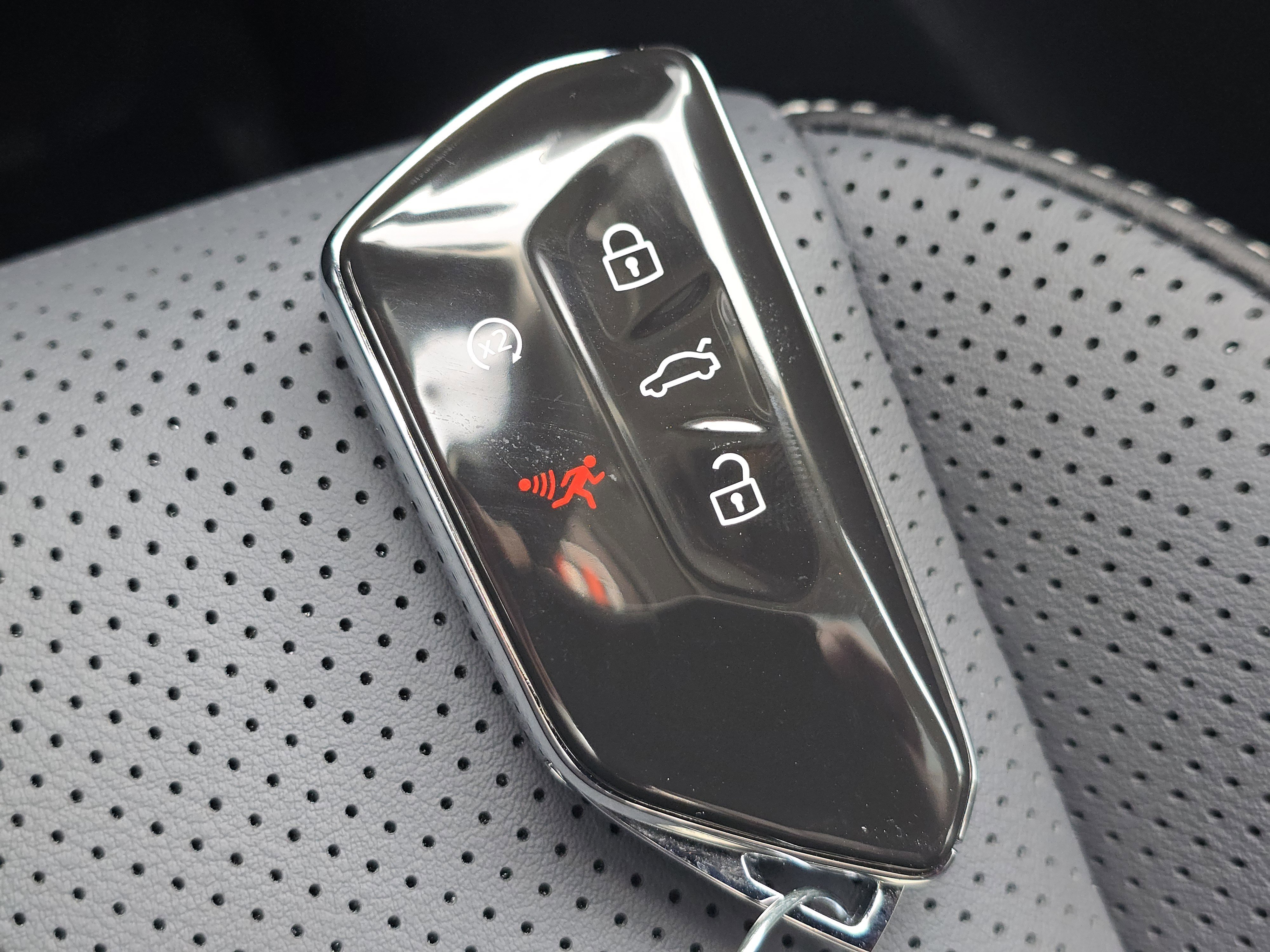 New 2026 Volkswagen Tiguan SE image 28