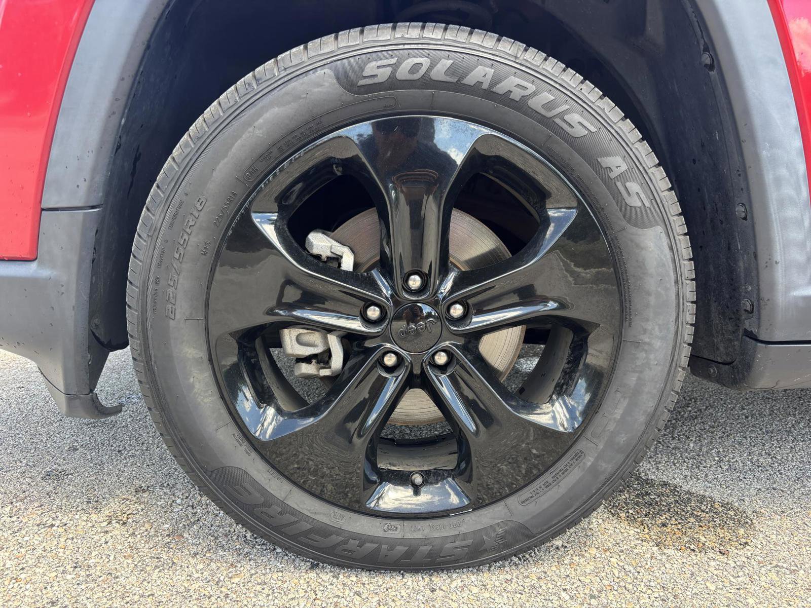 Used 2020 Jeep Compass Latitude FWD image 33