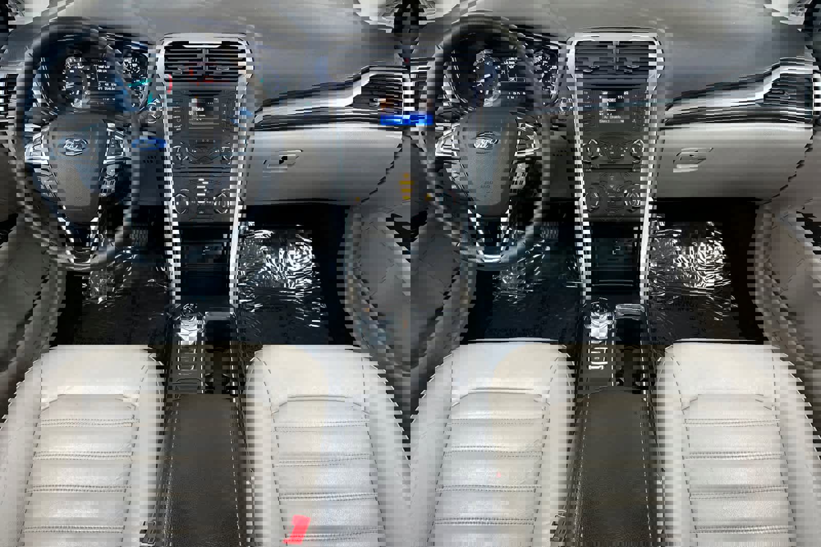 Used 2017 Ford Fusion SE image 3