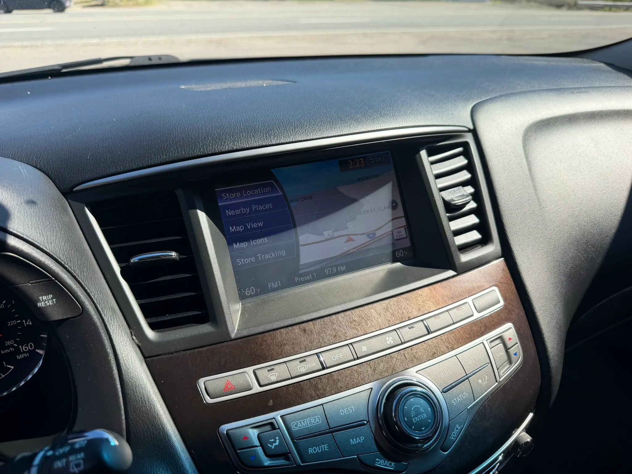 Used 2014 INFINITI QX60 AWD w/ Premium Plus Package image 27