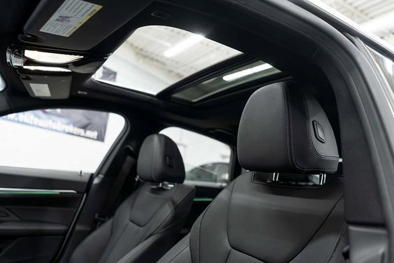 Used 2025 BMW 430i xDrive w/ Premium Package image 8