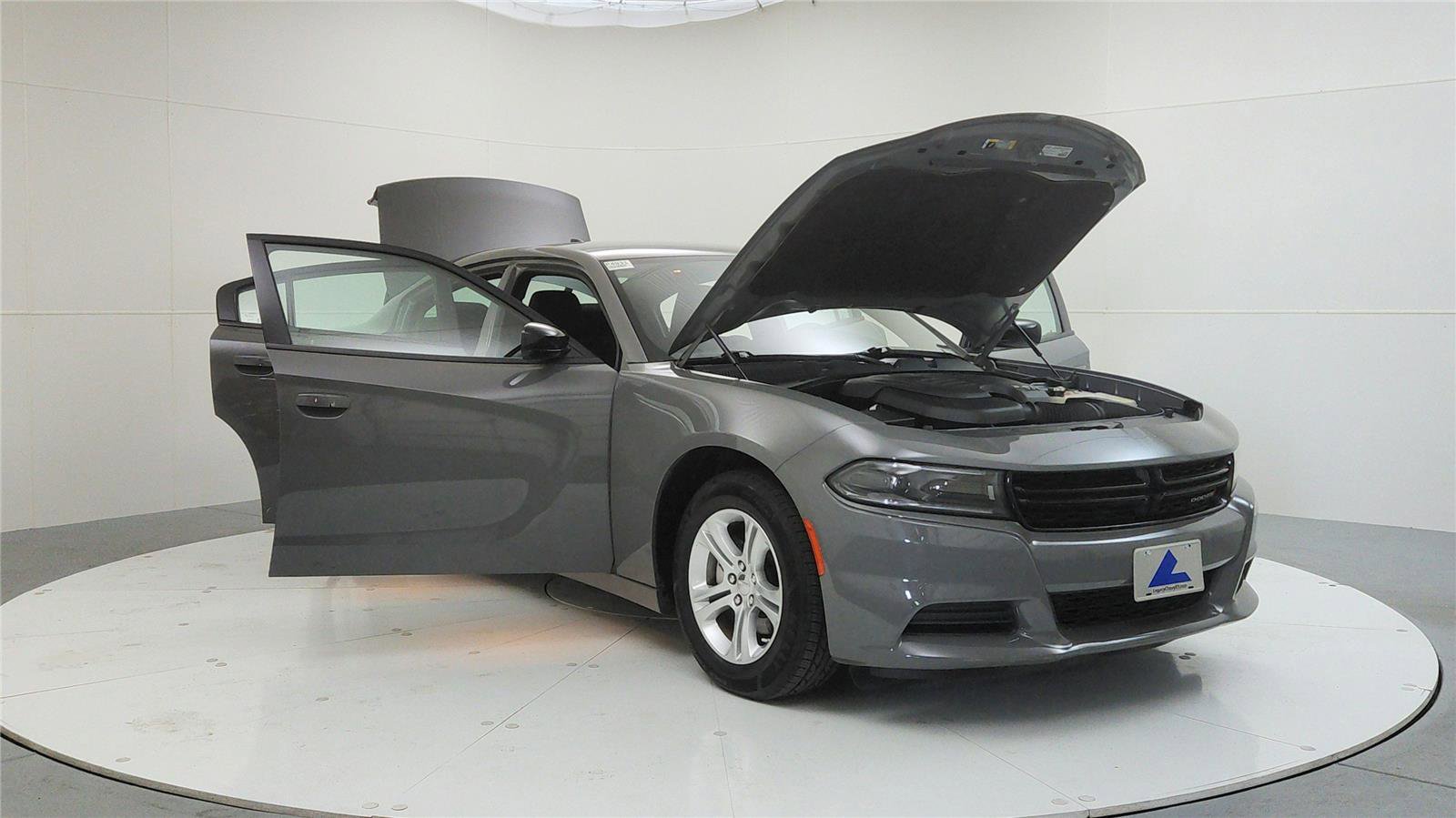 Used 2023 Dodge Charger SXT image 9