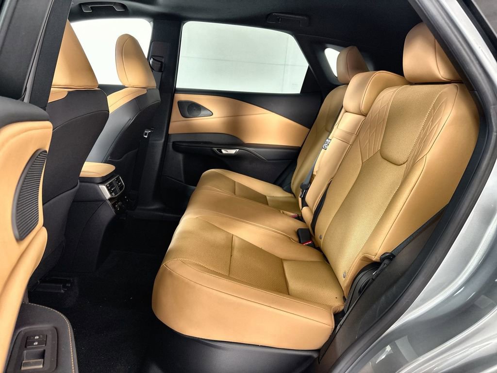 Used 2024 Lexus RX 350 Premium w/ Accessory Package (Z1) FWD image 25