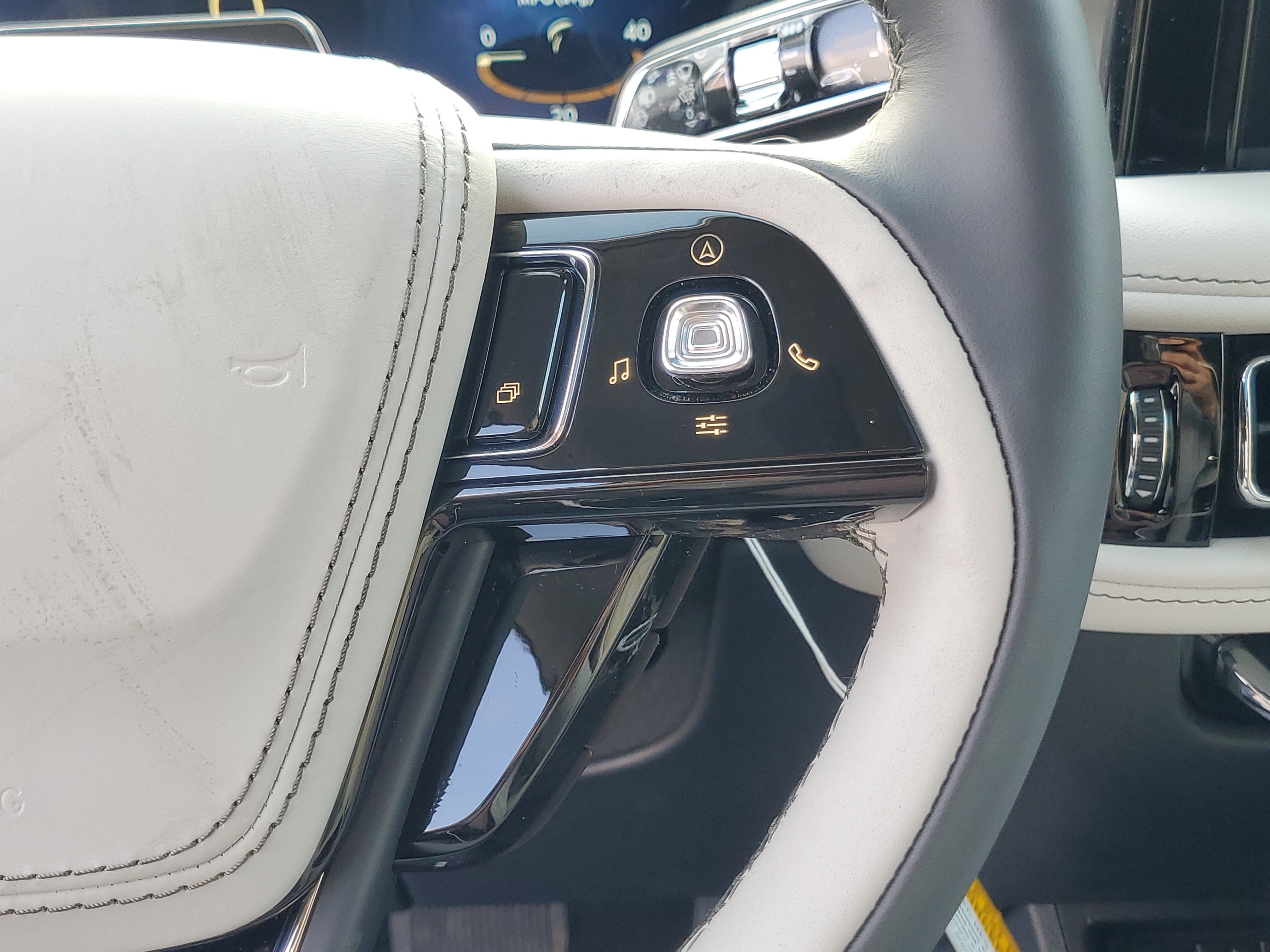 New 2026 Lincoln Aviator Reserve image 17