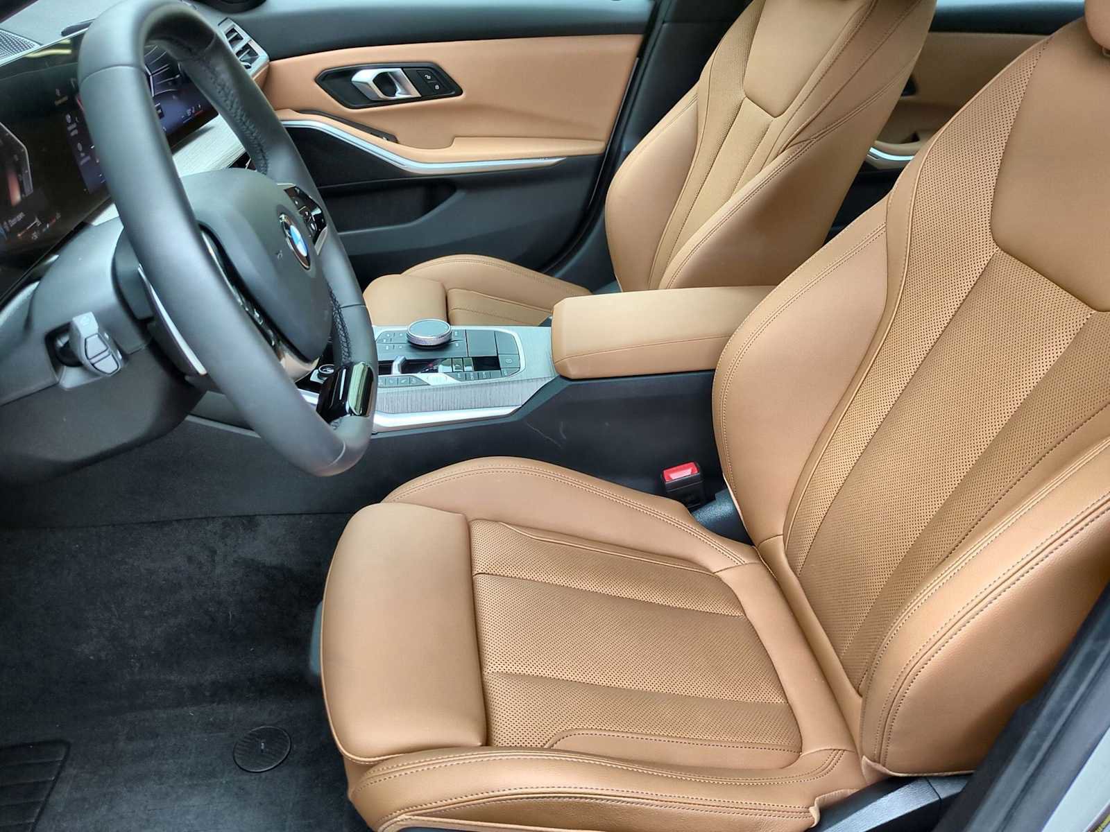 New 2025 BMW 330i xDrive Sedan w/ Premium Package image 16