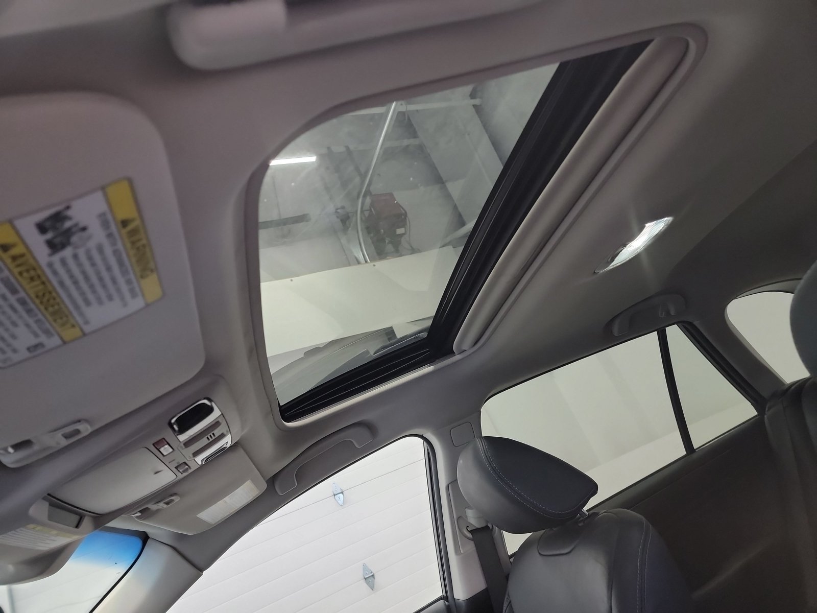 Used 2018 Subaru Outback 3.6R Limited AWD/4WD image 24