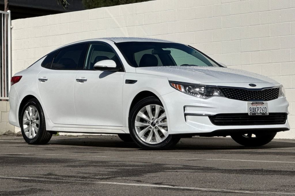 Used 2018 Kia Optima EX image 2