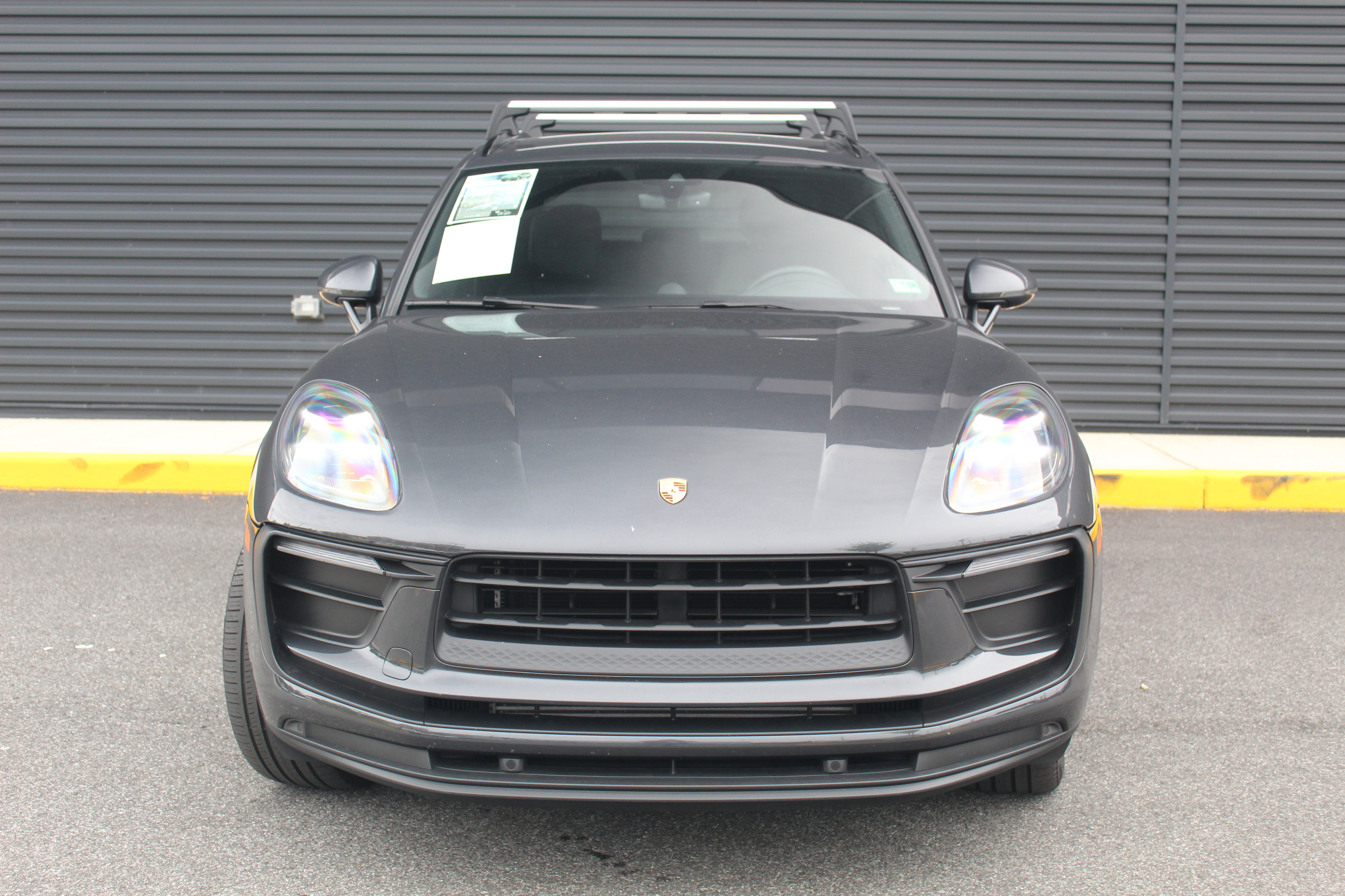 Certified 2022 Porsche Macan image 11