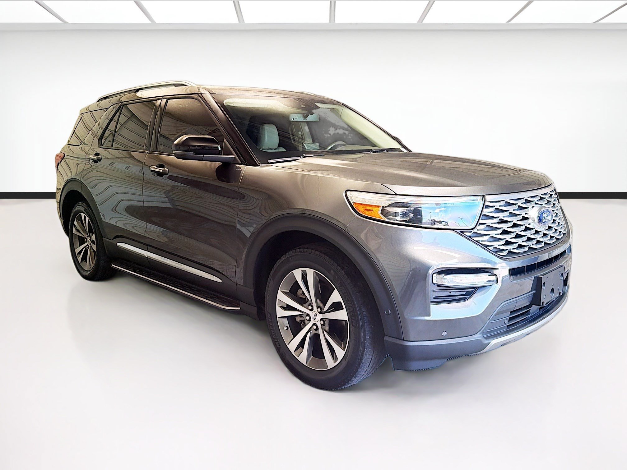 Used 2020 Ford Explorer Platinum w/ Premium Technology Package AWD/4WD image 3