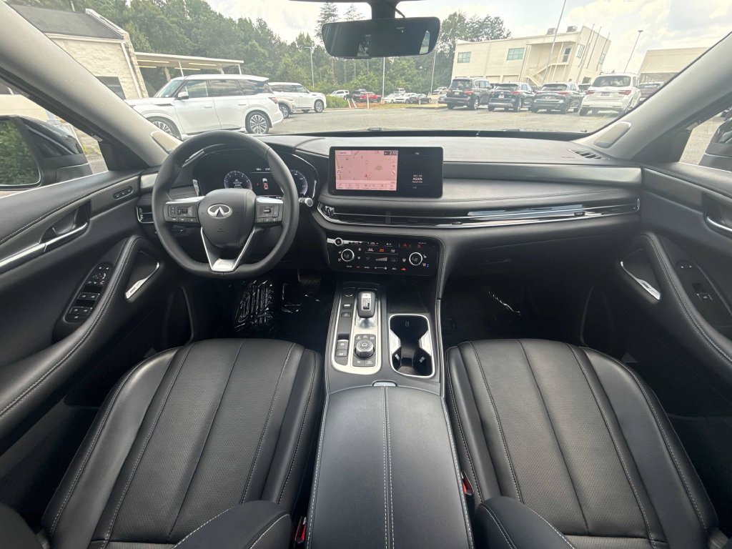 Used 2025 INFINITI QX60 Luxe w/ Cargo Package FWD image 13