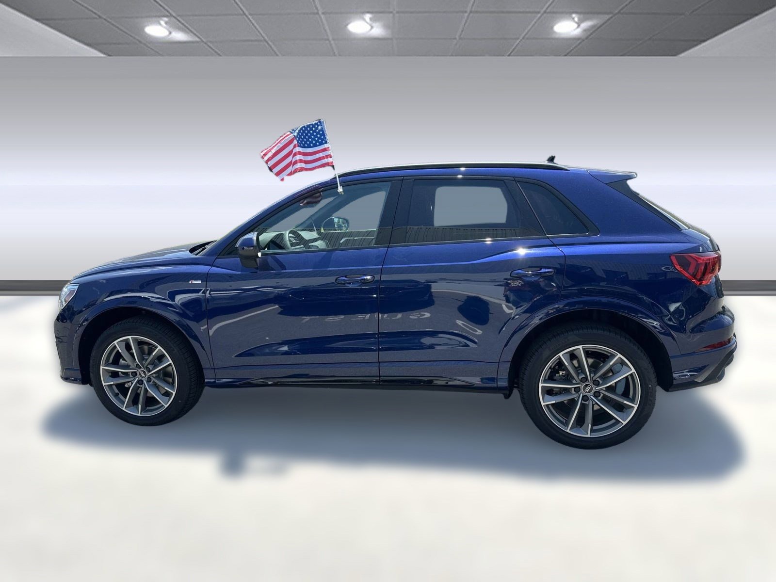New 2025 Audi Q3 2.0T Premium image 2