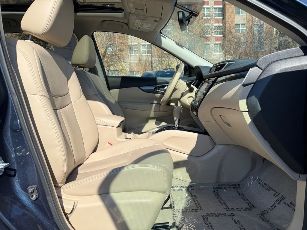 Used 2015 Nissan Rogue SL w/ SL Premium Package image 27