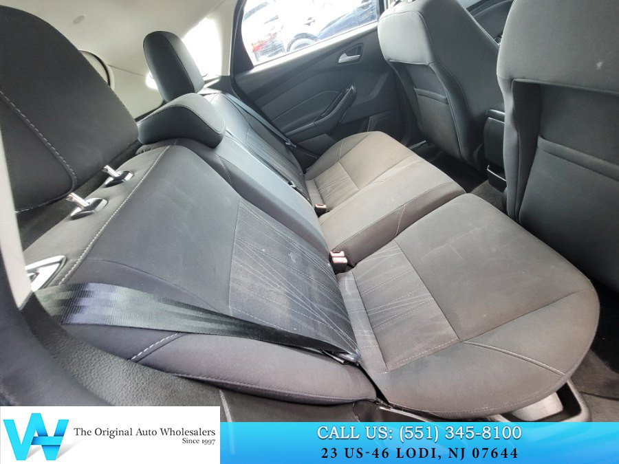 Used 2016 Ford Focus SE FWD image 18