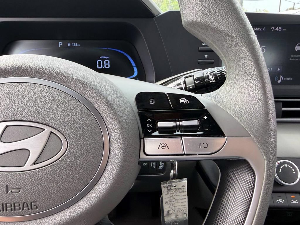 Certified 2024 Hyundai Elantra SE FWD image 27
