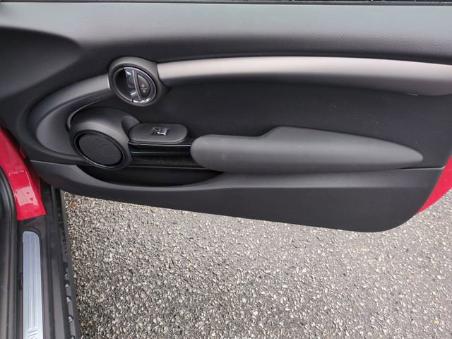 Used 2024 MINI Cooper 2-Door Hardtop image 28