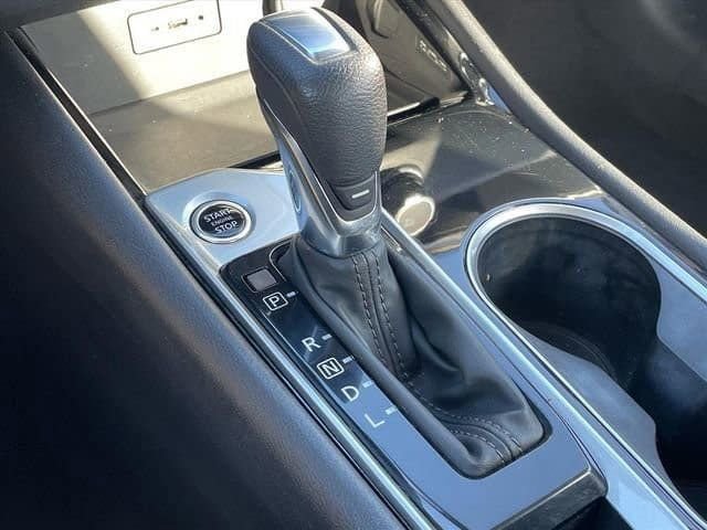 Used 2024 Nissan Altima 2.5 SV image 18