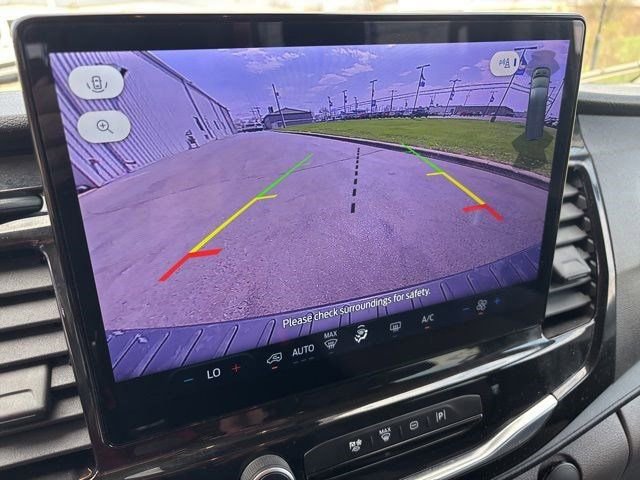 Used 2024 Ford Transit 350 XLT image 22